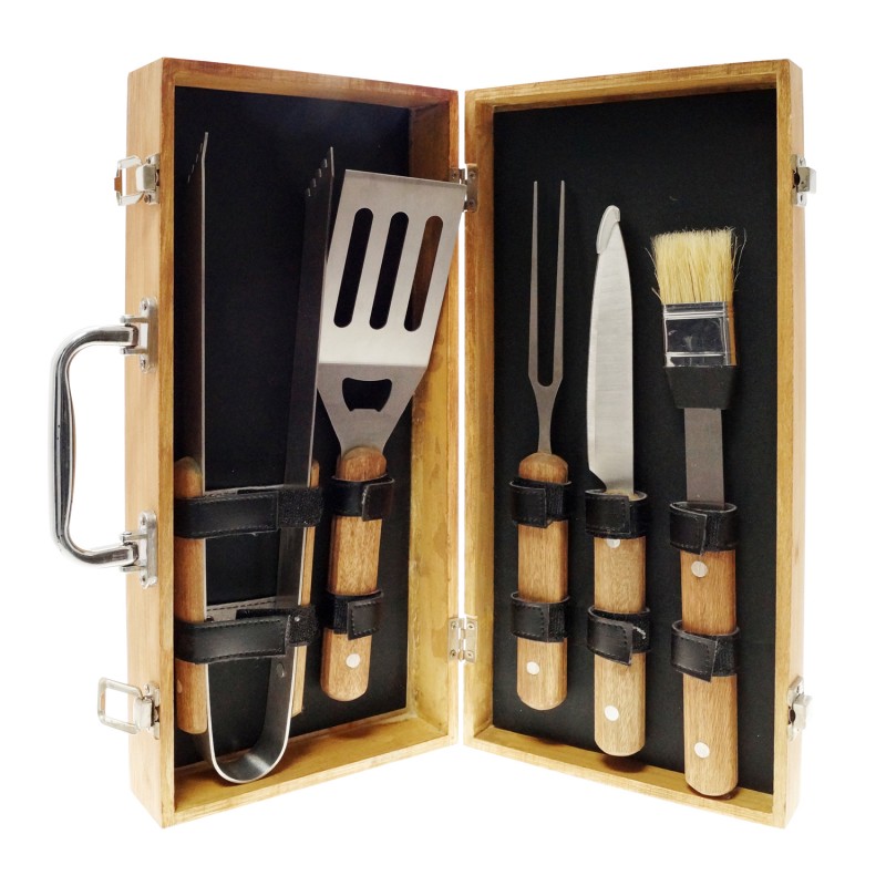 SET DE BARBACOA EN CAJA DE MADERA CON 5 ACCESORIOS "CAMPIRAN (B-35-111)